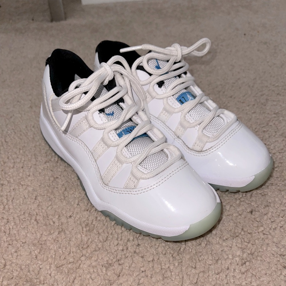 JORDAN 11 WHITE LOW TOP SIZE 13!!